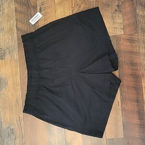 4/$20 NWT Old Navy Black Shorts Size M